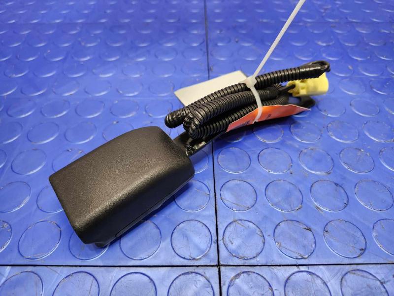 2017 Subaru Legacy Front Seat Belt
