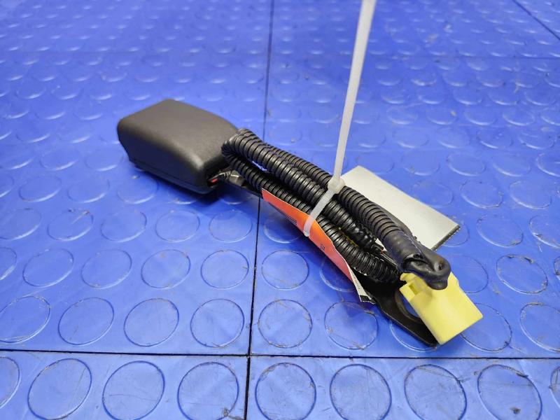 2017 Subaru Legacy Front Seat Belt