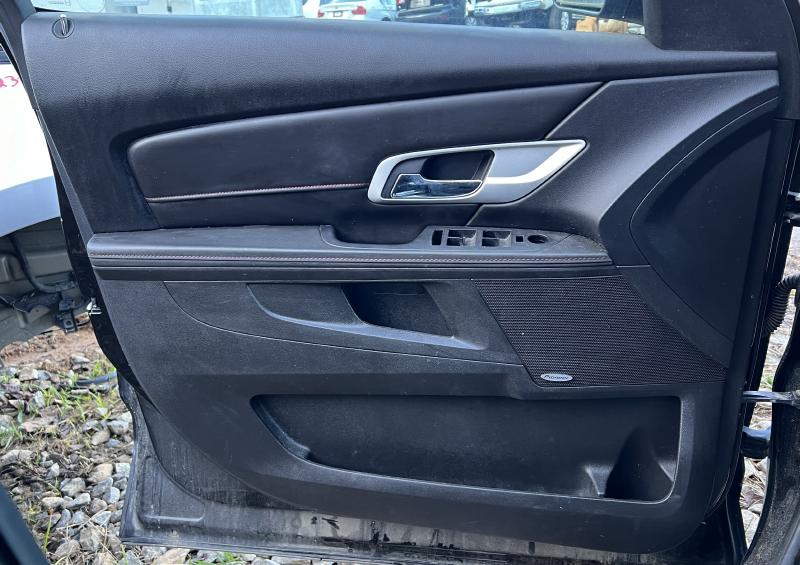 2010 GMC Terrain Front Door Trim Panel