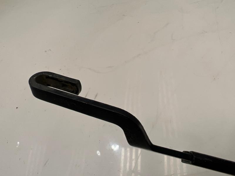 2016 Kia Sedona Wiper Arm