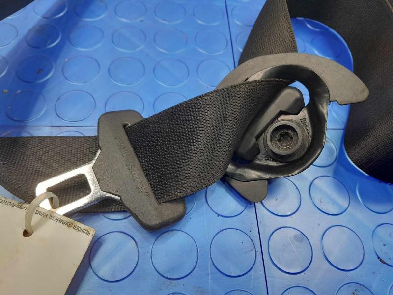 2017 Mercedes C-Class Front Seat Belt