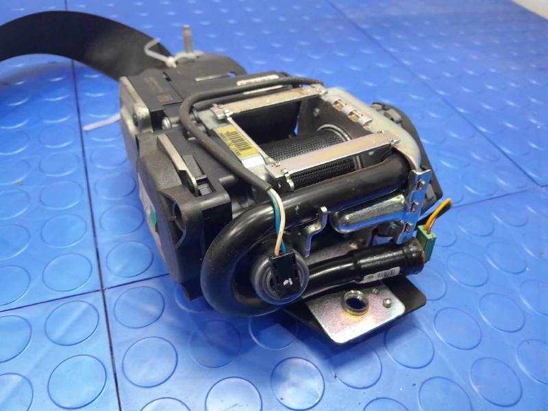 2017 Mercedes C-Class Front Seat Belt