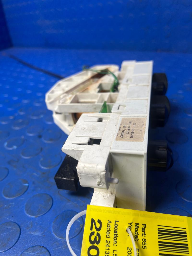 2003 Nissan Frontier Heater A/C Control