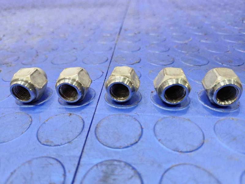 2018 Subaru Legacy Lug Nuts
