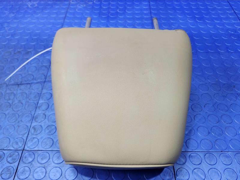 2014 Chrysler 300 Headrest