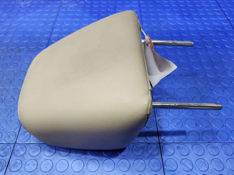 2014 Chrysler 300 Headrest