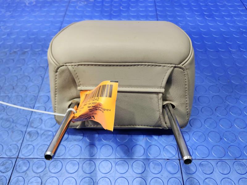 2014 Chrysler 300 Headrest