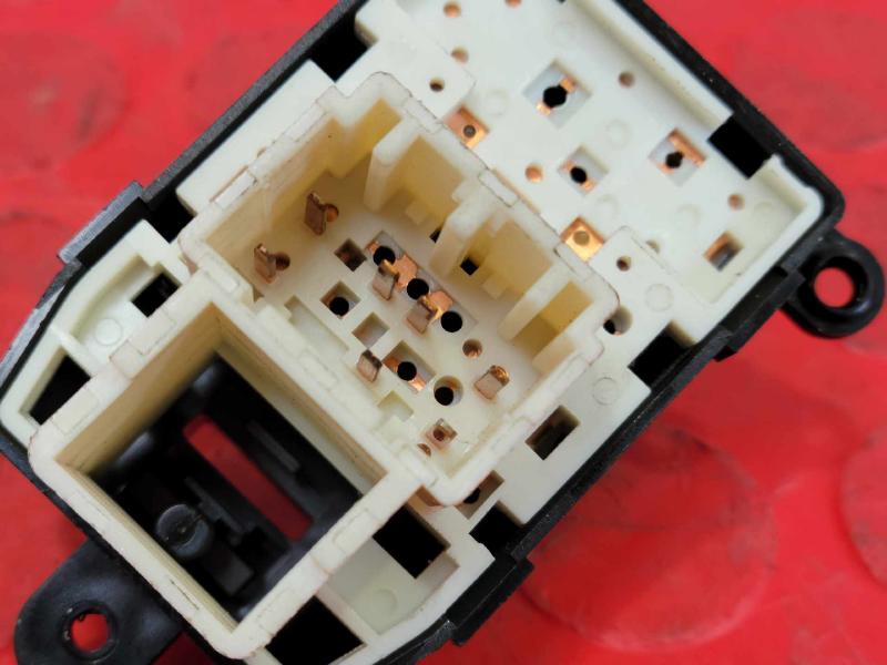 2018 Kia Forte Door Switch Front