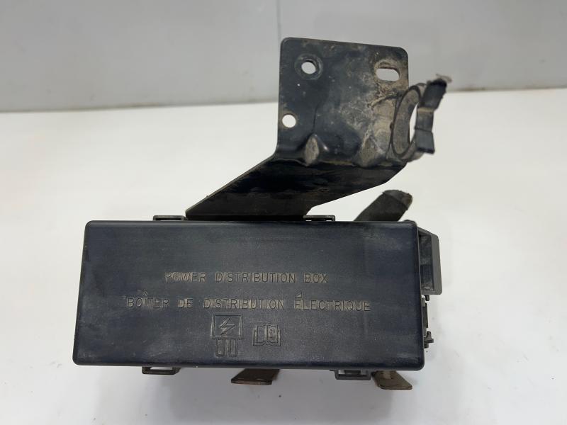 2005 - 2007 Ford Escape Fuse Box Assembly Engine Compartment OEM 7M6Z14290AA