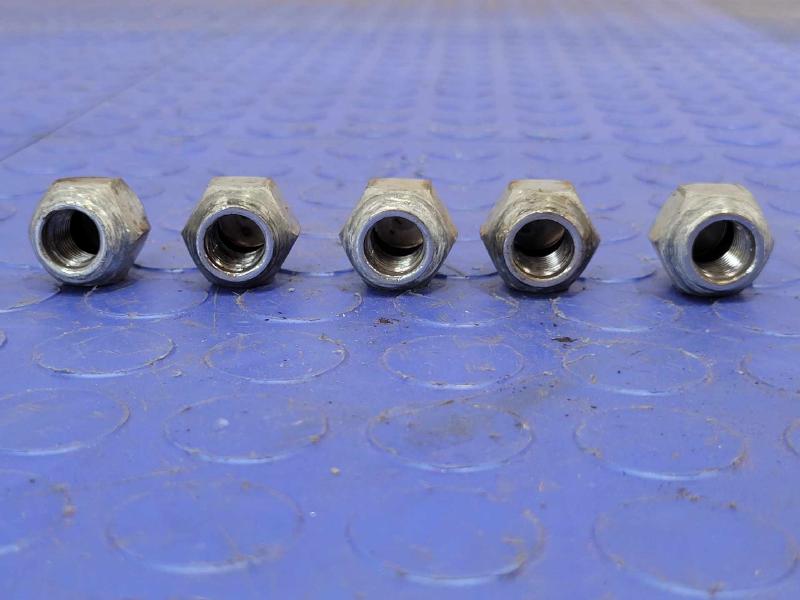 2010 Nissan Murano Lug Nuts