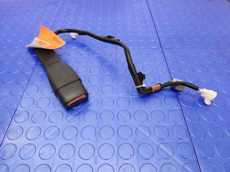 2014 Lexus IS 250 Front Seat Belt