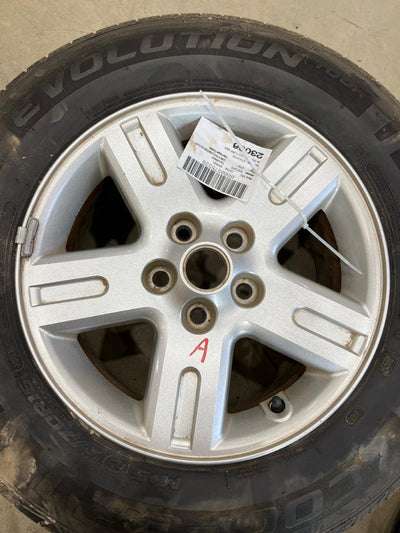 2009 Ford Escape Wheel