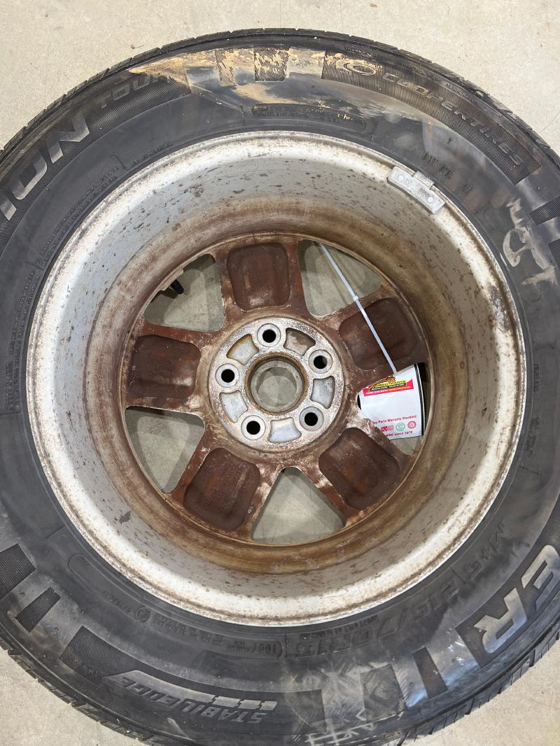 2009 Ford Escape Wheel