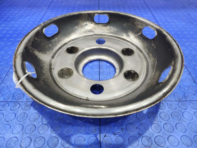 1992 Isuzu NPR Wheel Cover