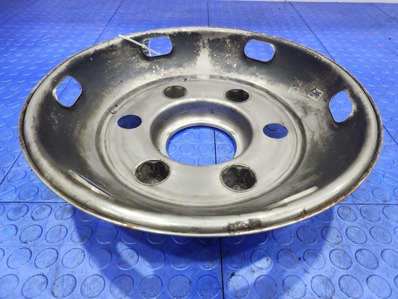 1992 Isuzu NPR Wheel Cover