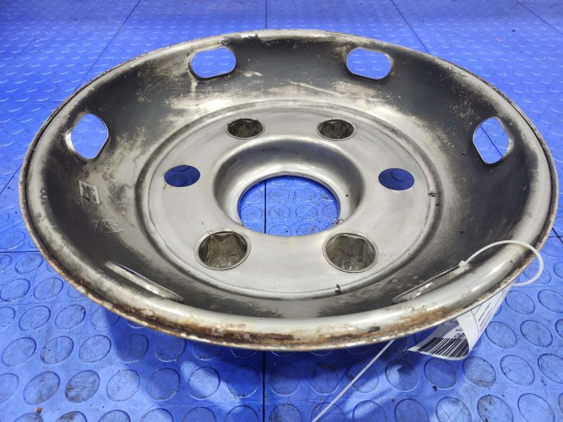 1992 Isuzu NPR Wheel Cover