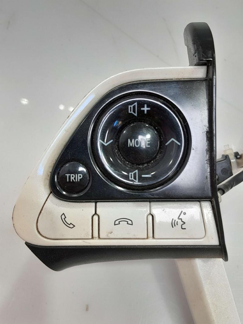 2016-2018 Toyota Prius 1.8L Steering Wheel Multi Switch Assembly OEM 8425047611C1
