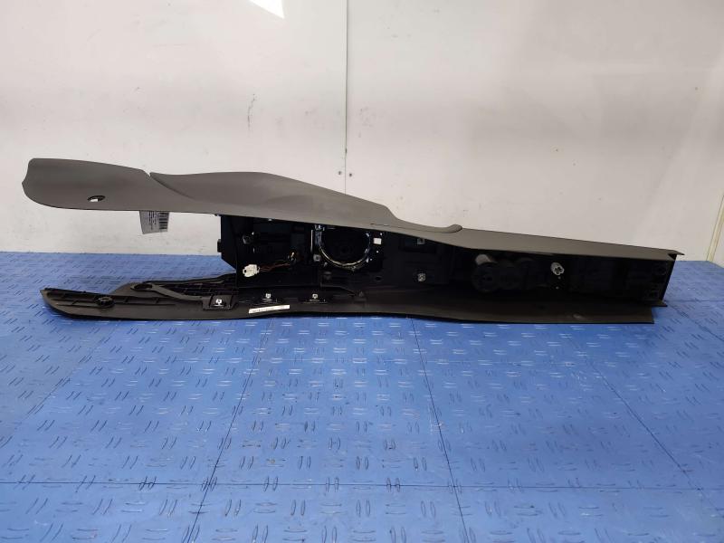 2012 Audi TT Front Console