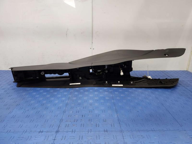 2012 Audi TT Front Console