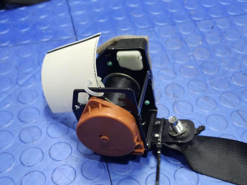 2015 Infiniti Q50 Rear Seat Belt