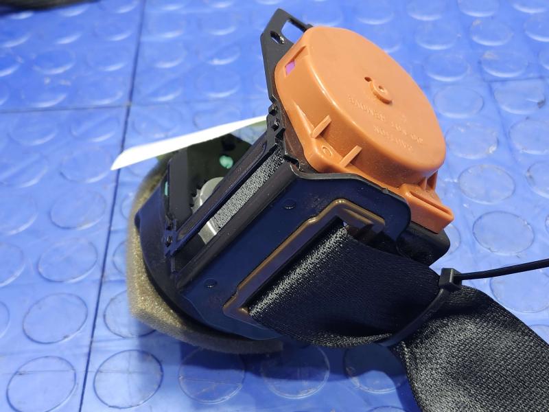 2015 Infiniti Q50 Rear Seat Belt