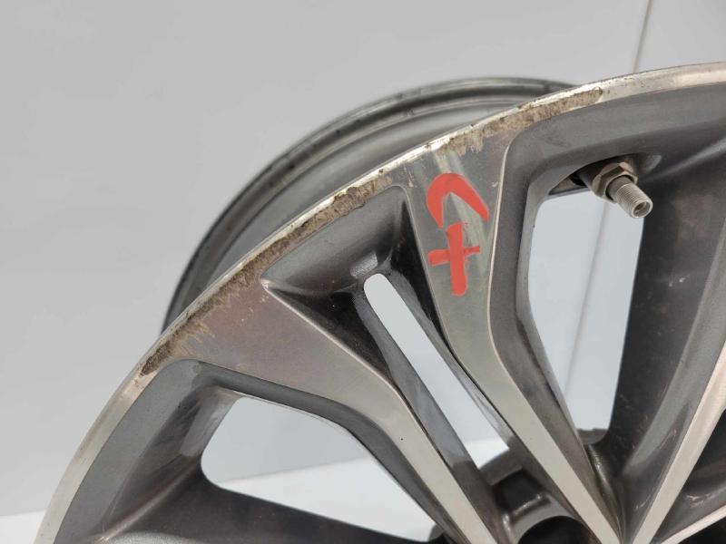 2015 Genesis Genesis Wheel