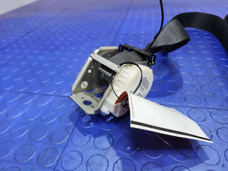 2015 Chrysler 200 Rear Seat Belt