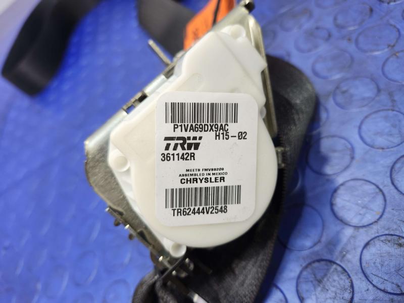 2015 Chrysler 200 Rear Seat Belt