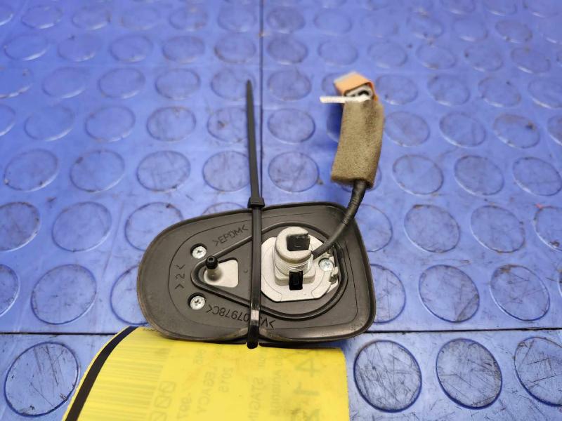 2015-2019 Subaru Outback Wagon Radio Antenna Assembly Genuine OEM 86321AL61A