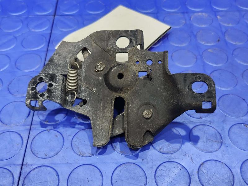 2010-2015 Toyota Prius 1.8L Hood Latch Lock Assembly Genuine OEM 53510-47092