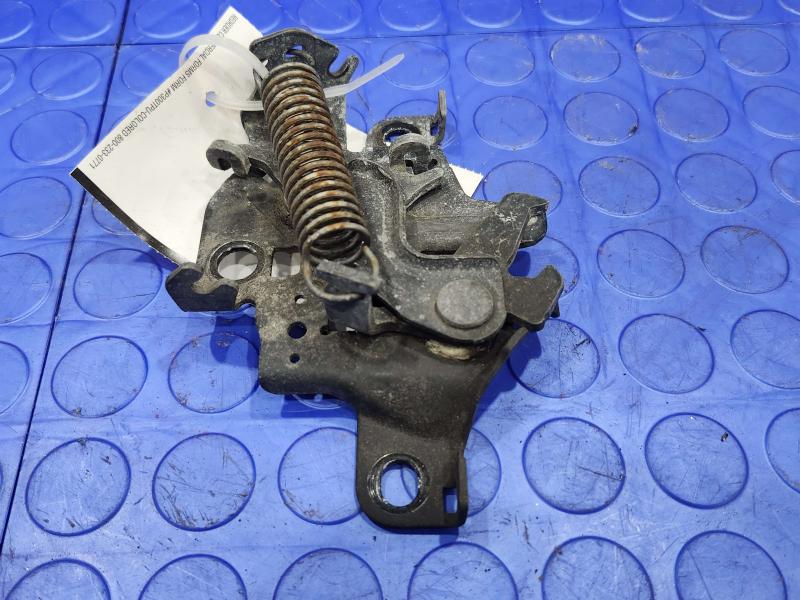 2010-2015 Toyota Prius 1.8L Hood Latch Lock Assembly Genuine OEM 53510-47092