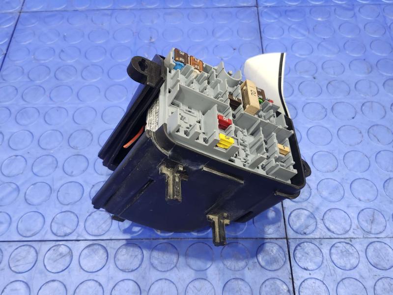 2018 Alfa Romeo Giulia Engine Fuse Box