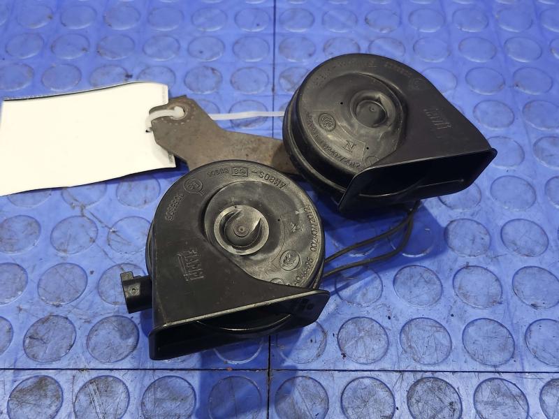 2009-2014 Ford F-150 Dual Note Horn Assembly Genuine OEM 9L3Z13832A