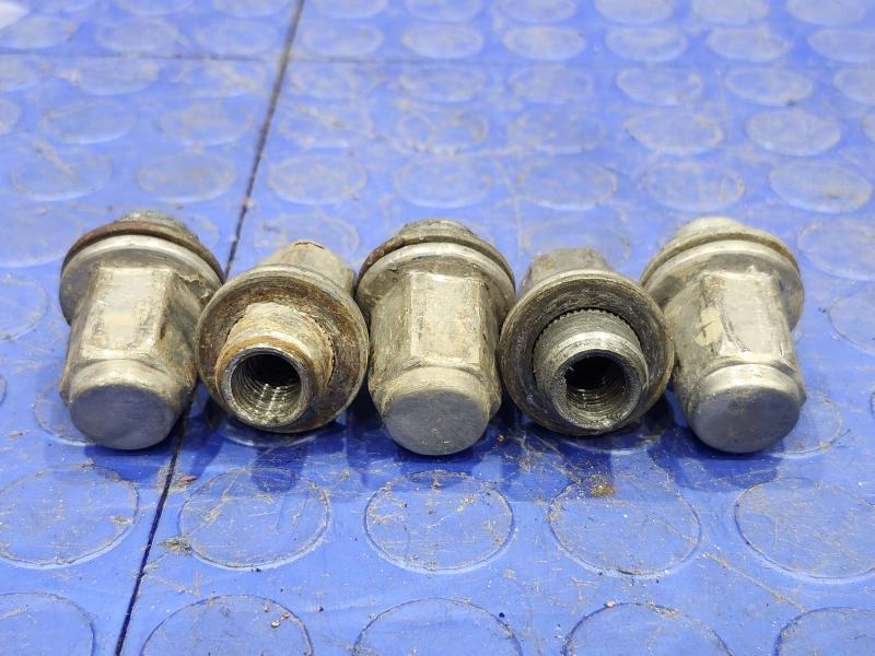 2011 Toyota Corolla Lug Nuts