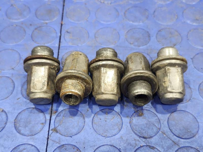 2011 Toyota Corolla Lug Nuts