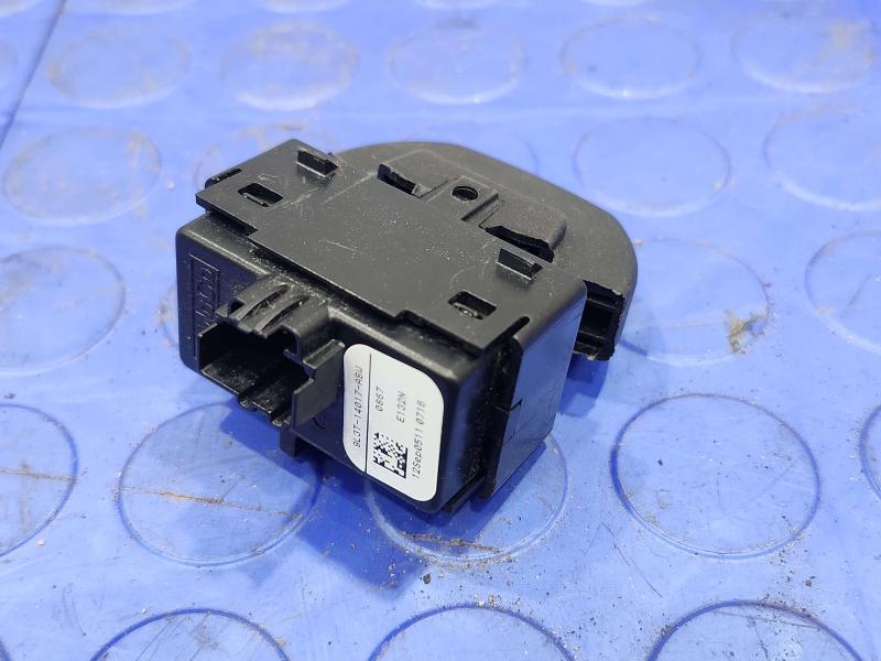 2013 Ford F-150 Door Switch Front