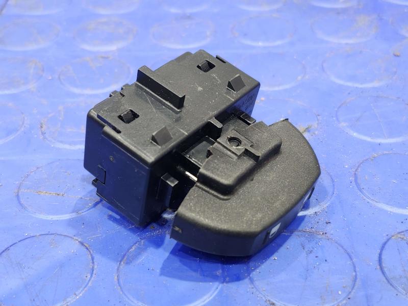 2013 Ford F-150 Door Switch Front