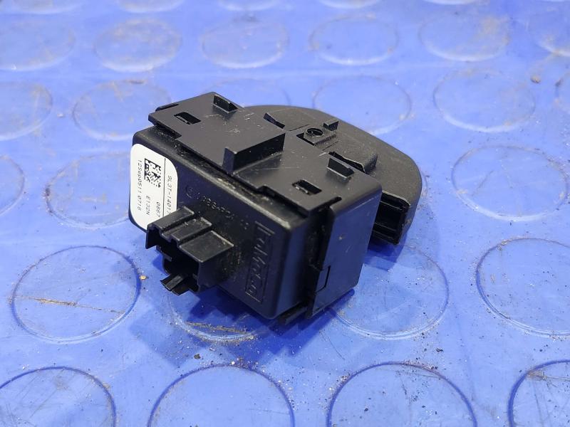2013 Ford F-150 Door Switch Front