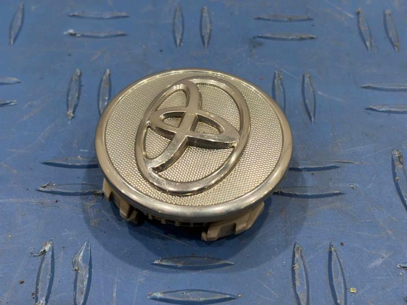 2007 Toyota RAV4 Center Cap