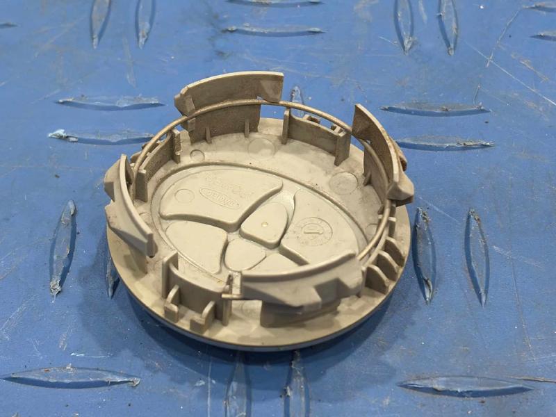 2007 Toyota RAV4 Center Cap