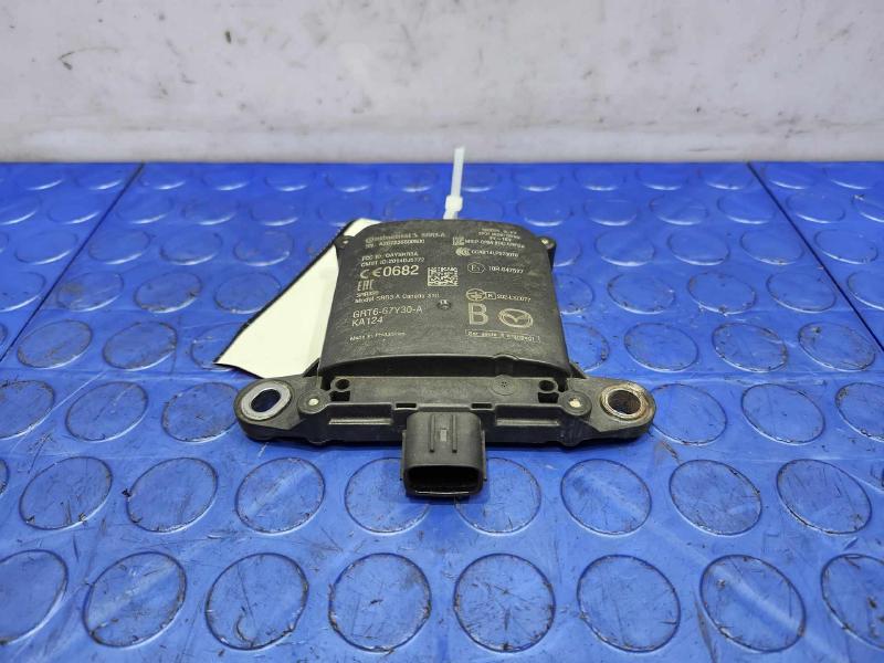 2017 Mazda 3 Radar Blindspot Detection Control Module Genuine OEM GRT667Y30A