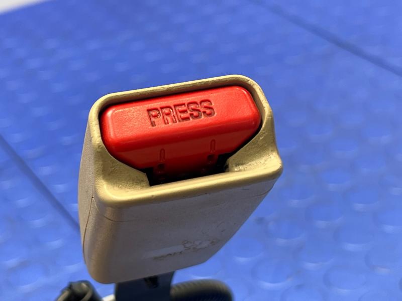 2017 Subaru Legacy Front Seat Belt