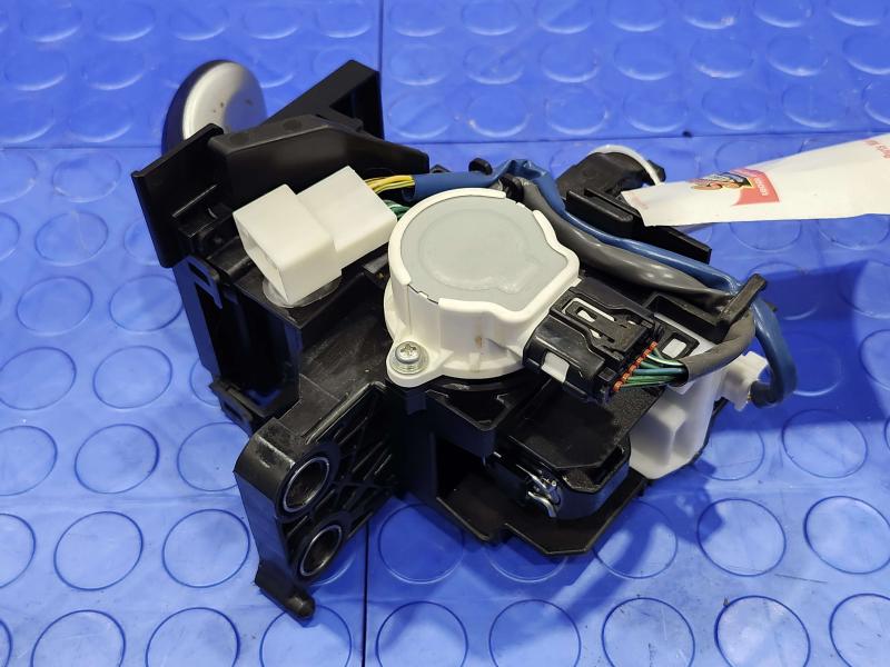 2010-2015 Toyota Prius Automatic Gear Shifter Assembly Genuine OEM 33550-47053