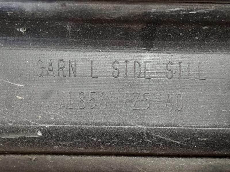 2015 Acura MDX Rocker Moulding