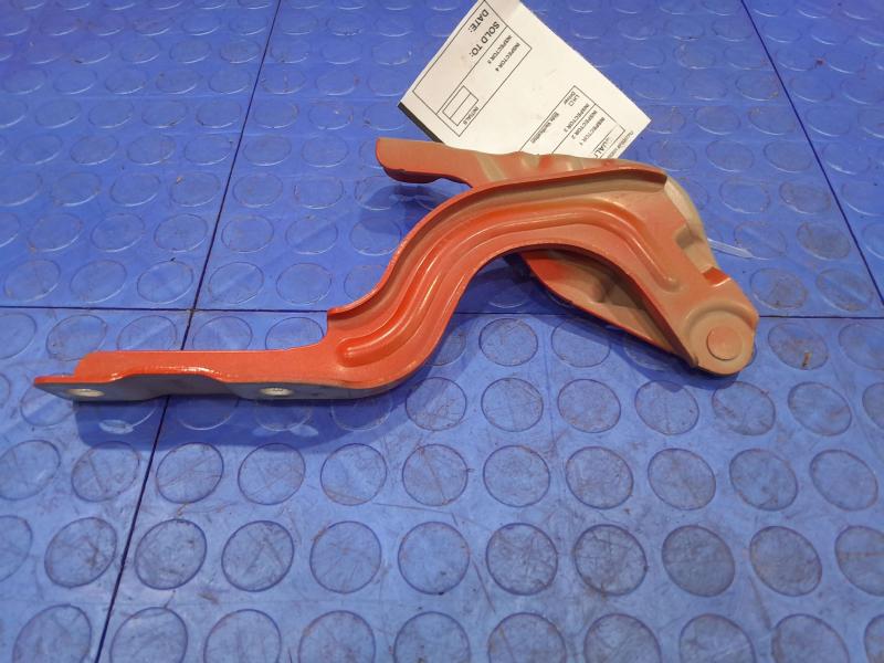 2019 Hyundai Kona Hood Hinge
