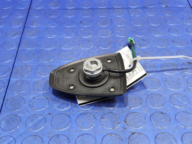 2014 Nissan Maxima Antenna