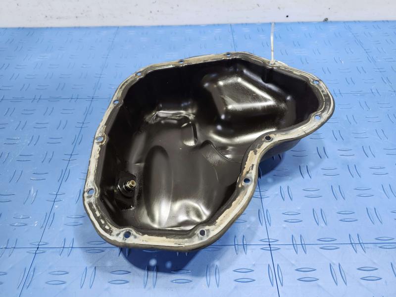 2013 Toyota Camry Oil Pan