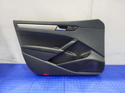 2020 Volkswagen Passat Front Door Trim Panel