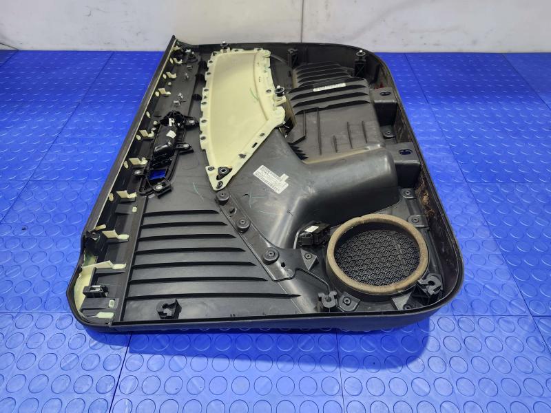 2020 Volkswagen Passat Front Door Trim Panel