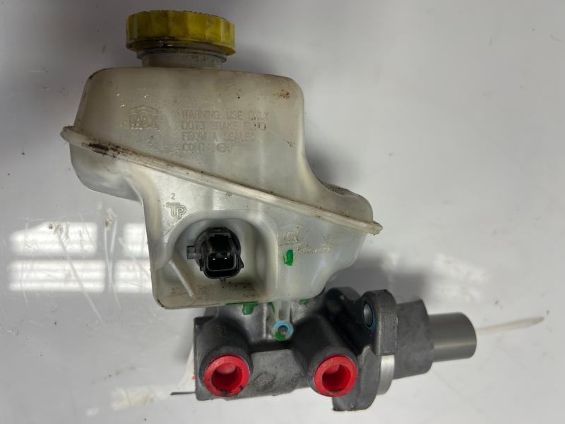 2008 Dodge Charger Magnum 300 Brake Master Cylinder Dual Pistons Caliper ONLY OEM 68033786AA